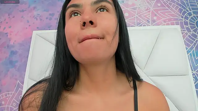 atilanadiaz7 online show from 09/17/25, 02:52