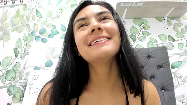 atilanadiaz7 online show from 10/15/25, 04:07