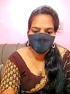 Snapshot of melina214 chatting on 07/15/26, 04:51 melina214 online show from 07/15/26, 04:51