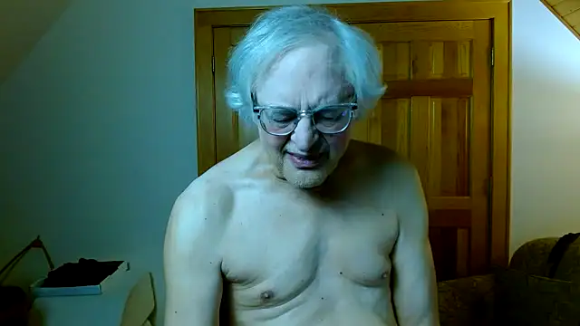 stripfun23 online show from 11/01/25, 01:29