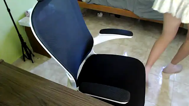 Snapshot of samantha_s69 chatting on 02/01/26, 12:48 samantha s69 online show from 02/01/26, 12:48