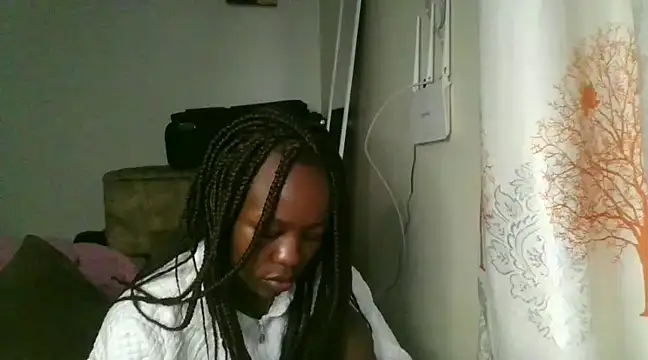 Snapshot of Sonnia_ chatting on 12/08/24, 03:32 Sonnia online show from 12/08/24, 03:32