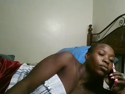 Snapshot of Sonnia_ chatting on 02/26/25, 03:30 Sonnia online show from 02/26/25, 03:30