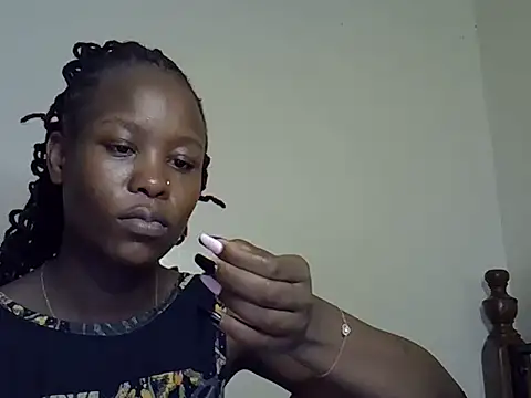 Snapshot of Sonnia_ chatting on 03/11/25, 03:34 Sonnia online show from 03/11/25, 03:34