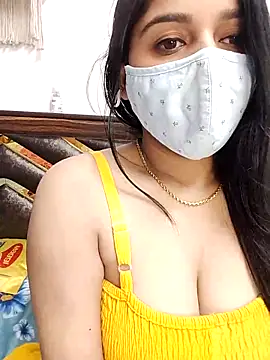 Gloie4u online show from 03/04/25, 05:45