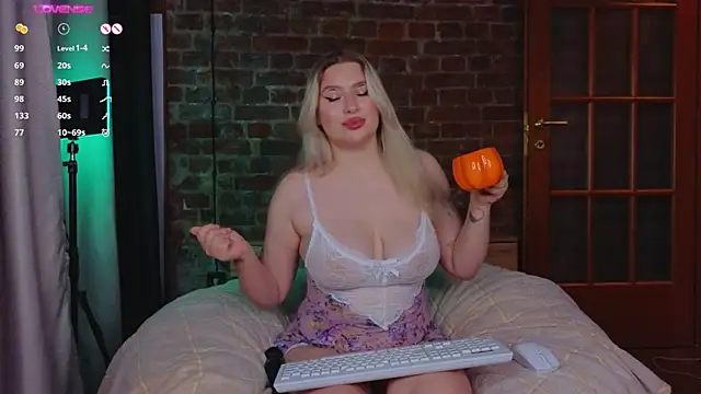 helen frogg online show from 10/29/25, 07:59