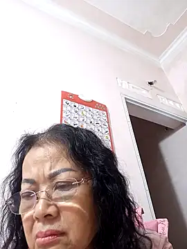 Hotestlove online show from 11/06/25, 02:29