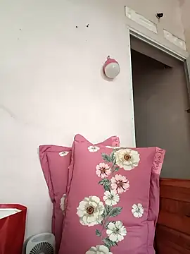 Hotestlove online show from 04/15/26, 04:08