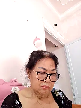 Hotestlove online show from 05/06/26, 05:14