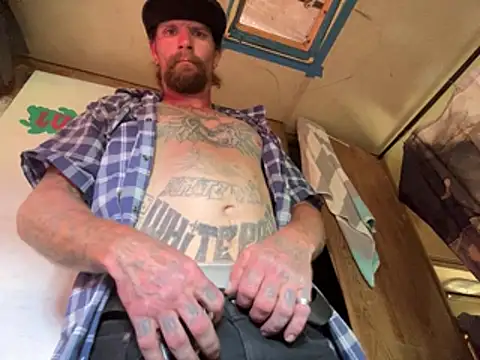 Crackkers online show from 04/25/26, 08:39
