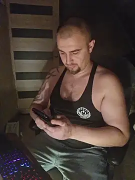 Foxyshaved online show from 10/31/25, 03:40