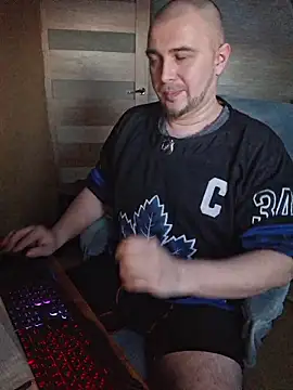 Foxyshaved online show from 02/03/26, 06:40