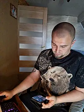 Snapshot of Foxyshaved chatting on 05/12/26, 03:36 Foxyshaved online show from 05/12/26, 03:36