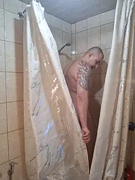 Snapshot of Foxyshaved chatting on 05/31/26, 07:04 Foxyshaved online show from 05/31/26, 07:04