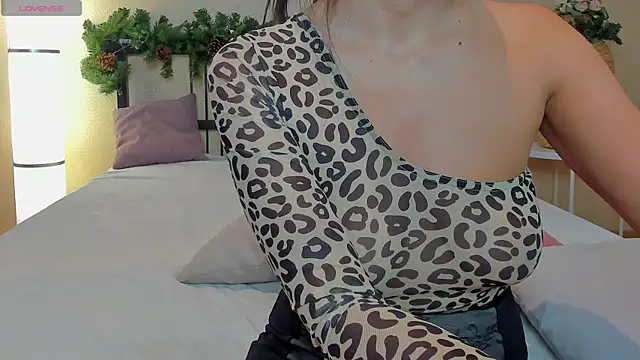 Snapshot of yourastral chatting on 12/30/24, 06:53 yourastral online show from 12/30/24, 06:53