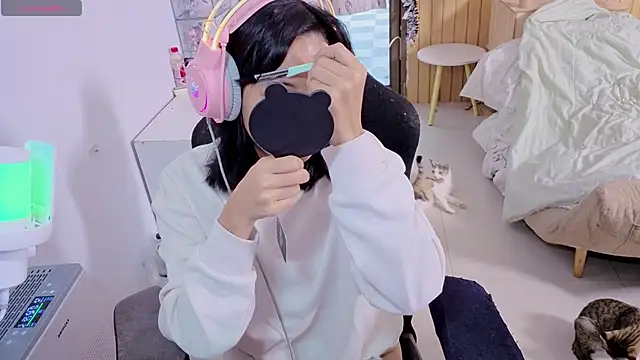 Kana G online show from 11/20/25, 08:58