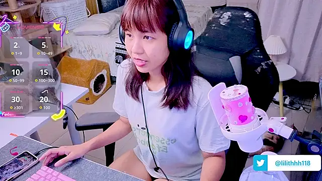 Snapshot of Kana_G chatting on 05/07/26, 11:15 Kana G online show from 05/07/26, 11:15