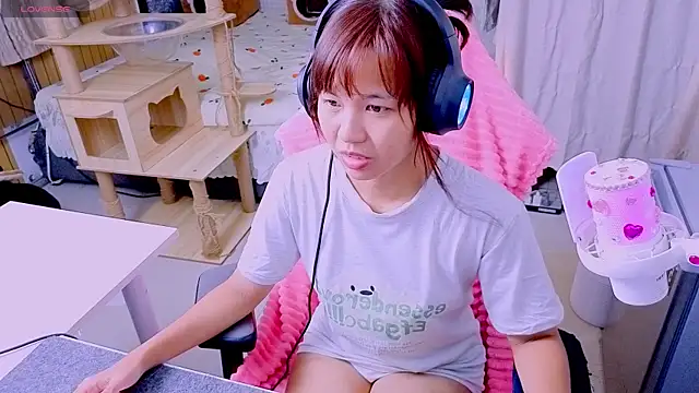 Snapshot of Kana_G chatting on 05/18/26, 08:31 Kana G online show from 05/18/26, 08:31