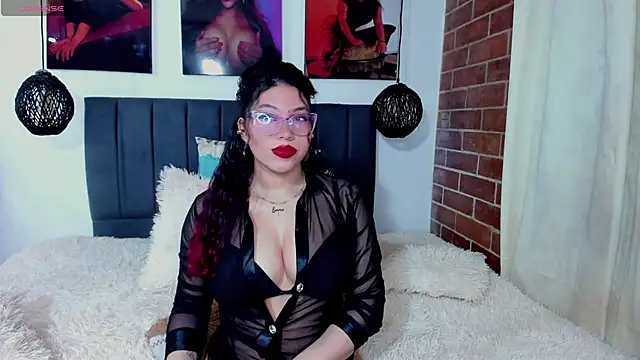 kyliejenner hot online show from 05/24/26, 03:00