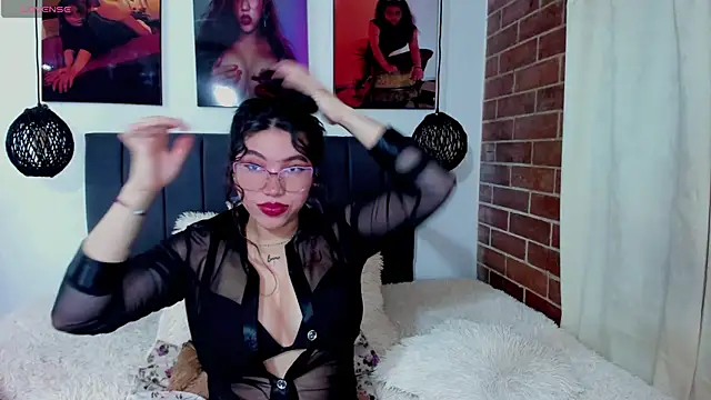 kyliejenner hot online show from 05/26/26, 03:13