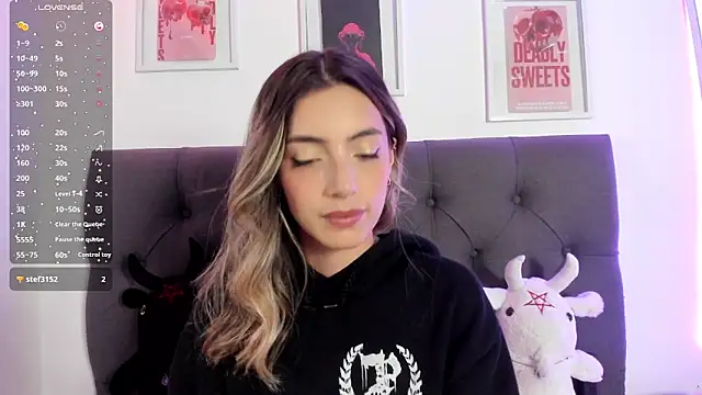 IsadoraGalle  online show from 04/14/26, 04:13