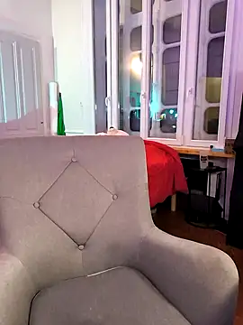 Snapshot of emma4xxx chatting on 12/03/24, 08:17 emma4xxx online show from 12/03/24, 08:17