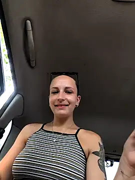 Snapshot of emma4xxx chatting on 01/16/25, 08:25 emma4xxx online show from 01/16/25, 08:25