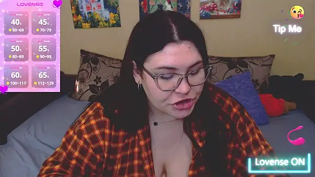 JuliaKeln online show from 05/15/26, 04:14