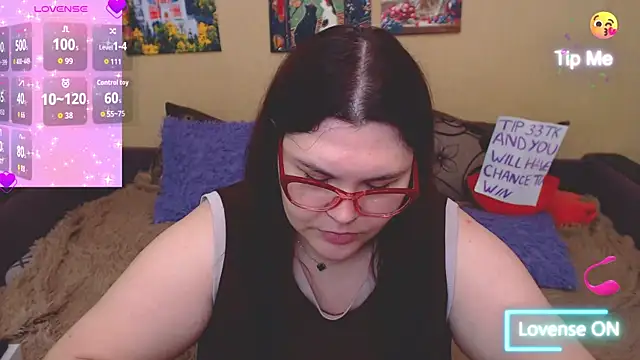 Snapshot of JuliaKeln chatting on 06/05/26, 12:44 JuliaKeln online show from 06/05/26, 12:44