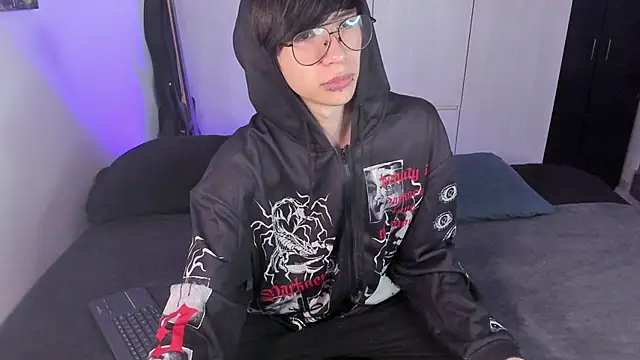 Aventure Twinks online show from 01/24/25, 11:48