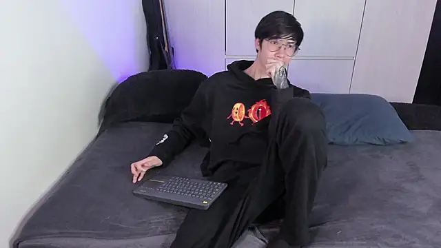 Aventure Twinks online show from 02/07/25, 01:15