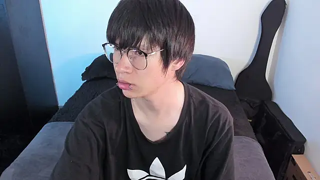 Aventure Twinks online show from 04/14/26, 02:28