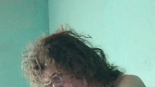 Snapshot of Prxscillia_Tx chatting on 01/12/25, 08:57 Prxscillia Tx online show from 01/12/25, 08:57