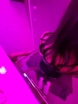 Snapshot of cderikabitche chatting on 11/09/25, 10:41 cderikabitche online show from 11/09/25, 10:41