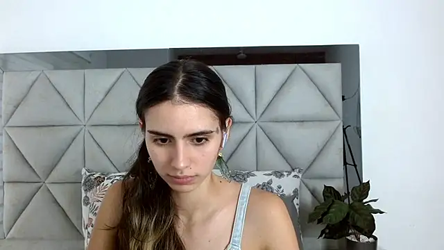 nina pons online show from 12/19/24, 09:28