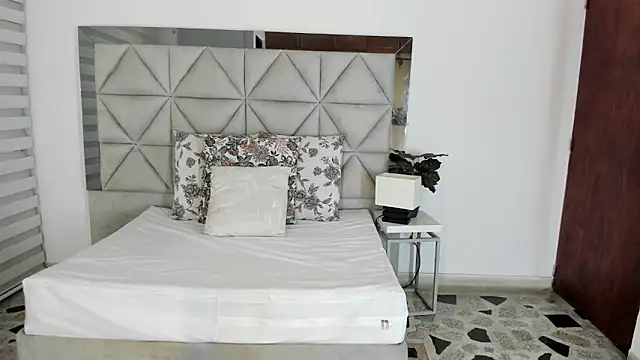 nina pons online show from 09/08/25, 11:15