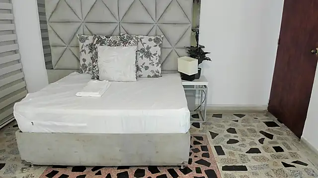 nina pons online show from 10/20/25, 11:16