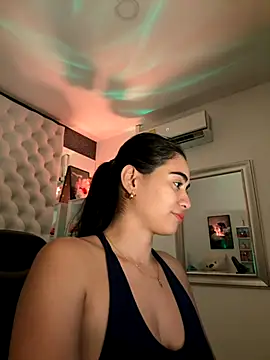 ZarahEvans online show from 10/15/25, 08:20