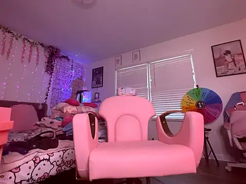 VixenCapri online show from 10/26/25, 06:47