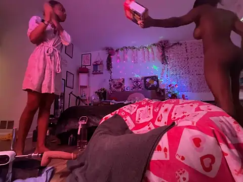 VixenCapri online show from 02/18/26, 04:47