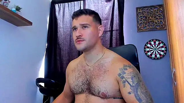 Snapshot of AndrewDiaz chatting on 06/07/26, 06:00 AndrewDiaz online show from 06/07/26, 06:00