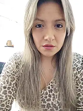 valeriahunter1 online show from 02/26/26, 09:36