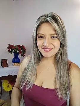 Snapshot of valeriahunter1 chatting on 06/16/26, 10:01 valeriahunter1 online show from 06/16/26, 10:01