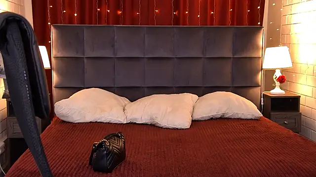 Snapshot of KimberlyMaran chatting on 02/14/26, 06:04 KimberlyMaran online show from 02/14/26, 06:04