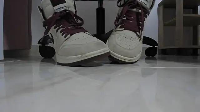 kattypinkk online show from 03/18/26, 07:06