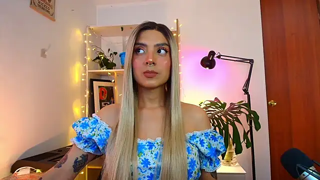 Yeriawaddell  online show from 01/31/25, 12:28