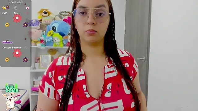 Snapshot of Valery7rose_ chatting on 05/25/26, 04:13 Valery7rose online show from 05/25/26, 04:13