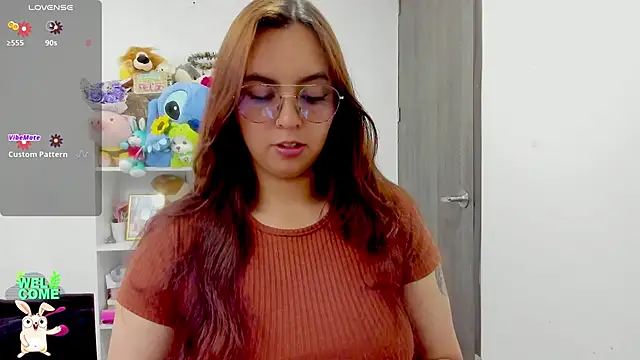 Snapshot of Valery7rose_ chatting on 05/31/26, 02:13 Valery7rose online show from 05/31/26, 02:13