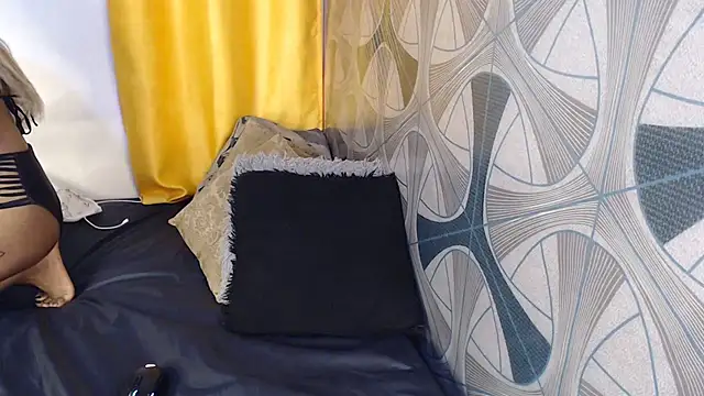 Snapshot of Candiey001 chatting on 01/24/25, 08:11 Candiey001 online show from 01/24/25, 08:11