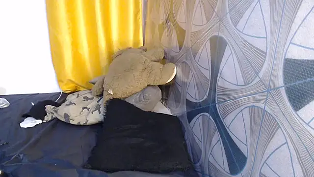 Snapshot of Candiey001 chatting on 01/25/25, 08:00 Candiey001 online show from 01/25/25, 08:00